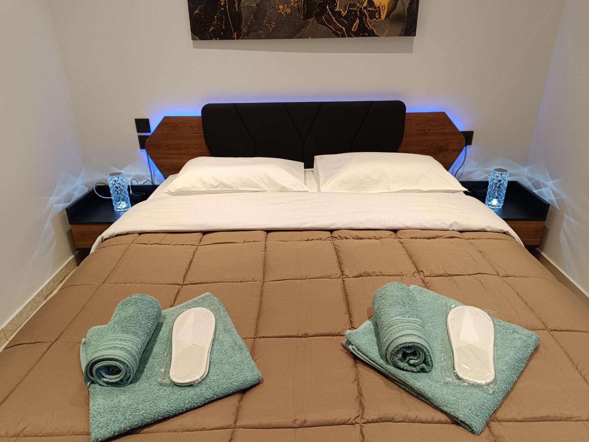 Giolanda Patrasso - Modern Apartment In The Center Of Patras Bagian luar foto