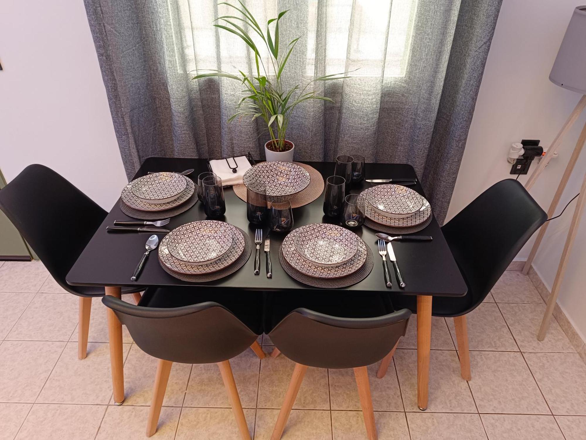 Giolanda Patrasso - Modern Apartment In The Center Of Patras Bagian luar foto
